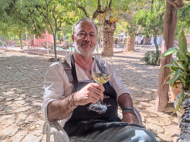 Vineyard owner Enrique Ruiz. Photo © Karethe Linaae